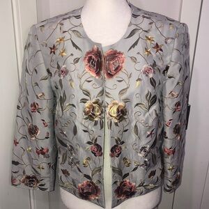 Newport News Women’s 100% Silk Bolero Open front Jacket cardigan. Embroidered